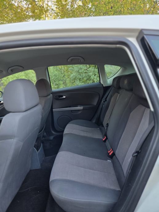 Seat Leon 1,6 TDI, fotografija 7