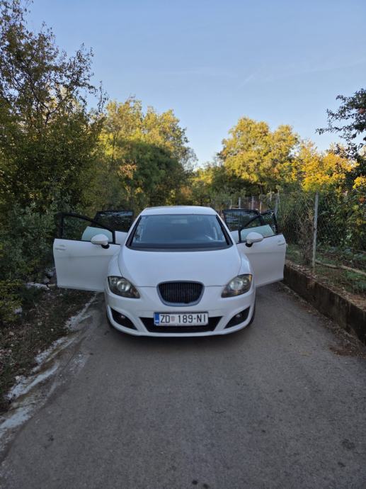 Seat Leon 1,6 TDI, fotografija 2