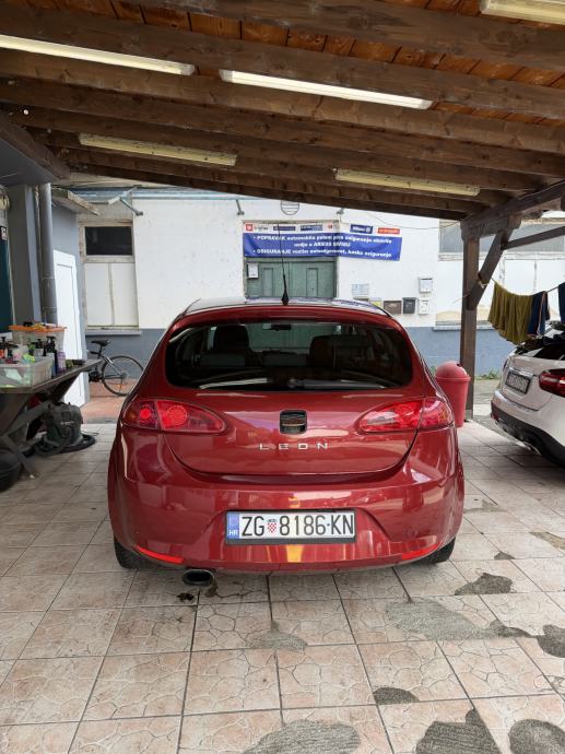 SEAT Leon 1.9 TDI 77 kW / 105 KS – klima, tempomat, fotografija 2