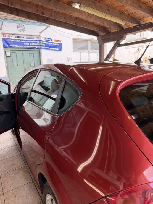 SEAT Leon 1.9 TDI 77 kW / 105 KS – klima, tempomat, fotografija 4