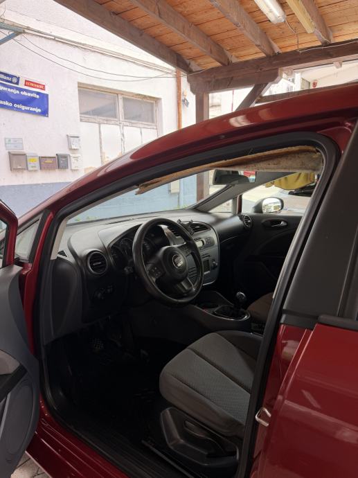SEAT Leon 1.9 TDI 77 kW / 105 KS – klima, tempomat, fotografija 5