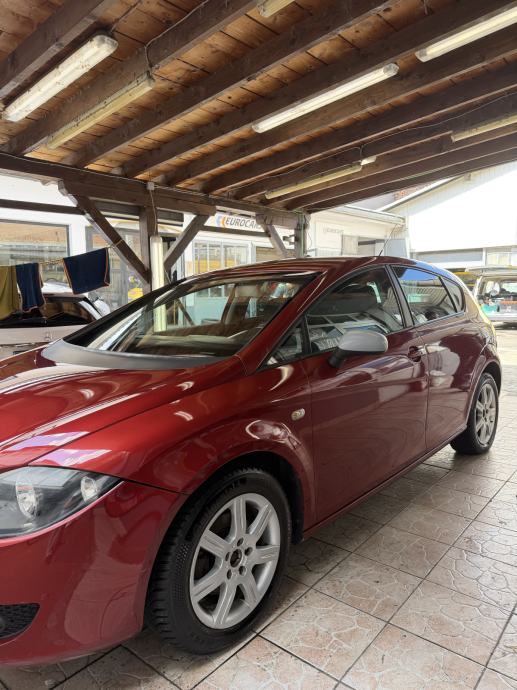 SEAT Leon 1.9 TDI 77 kW / 105 KS – klima, tempomat, fotografija 9