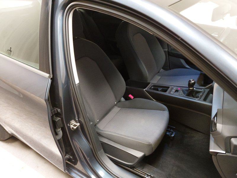 SEAT Leon Sportstourer 1.0 TSI Reference • LED, fotografija 10