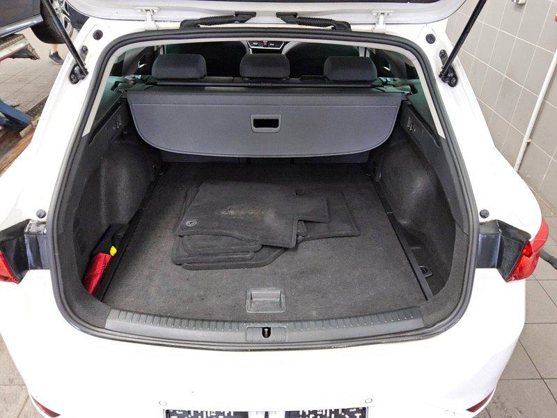 SEAT Leon Sportstourer 2.0 TDI automatik Style • ACC • LED, fotografija 13