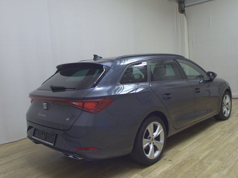 SEAT Leon Sportstourer 2.0 TDI FR-Line automatik • ACC • adaptivni ovj, fotografija 4