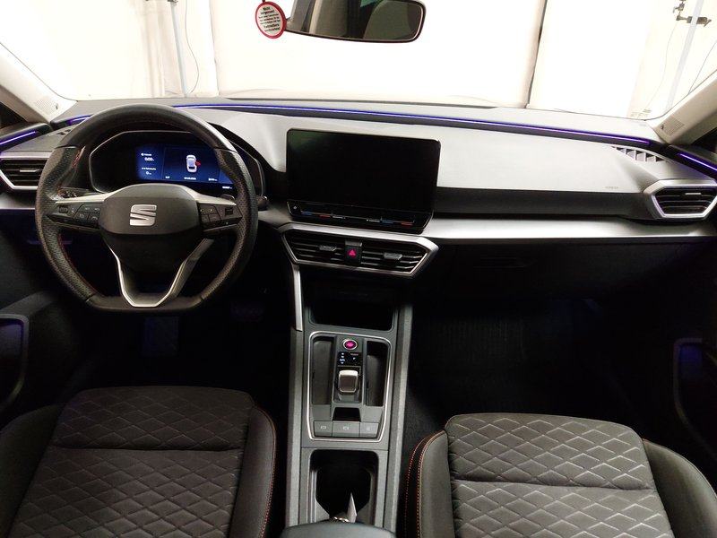 SEAT Leon Sportstourer 2.0 TDI FR-Line automatik • ACC • AHK, fotografija 16