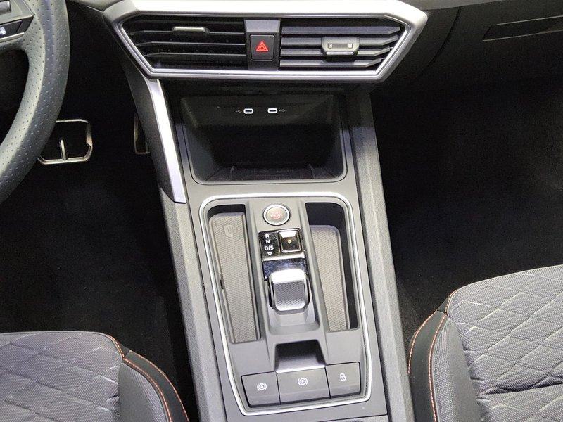 SEAT Leon Sportstourer 2.0 TDI FR-Line automatik • ACC • LED, fotografija 6