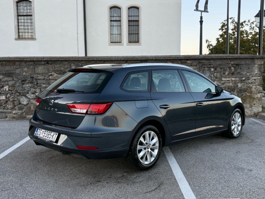 Seat Leon ST 1.6 TDI AUTOMATIK Style,Navigacija,Mali potrošač,Odličan, fotografija 5