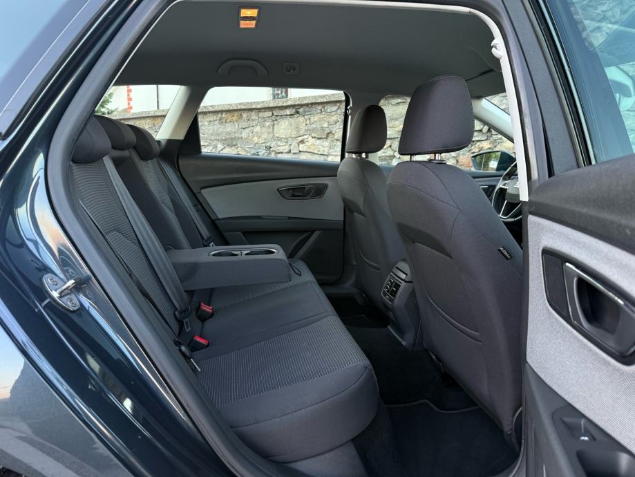 Seat Leon ST 1.6 TDI AUTOMATIK Style,Navigacija,Mali potrošač,Odličan, fotografija 18