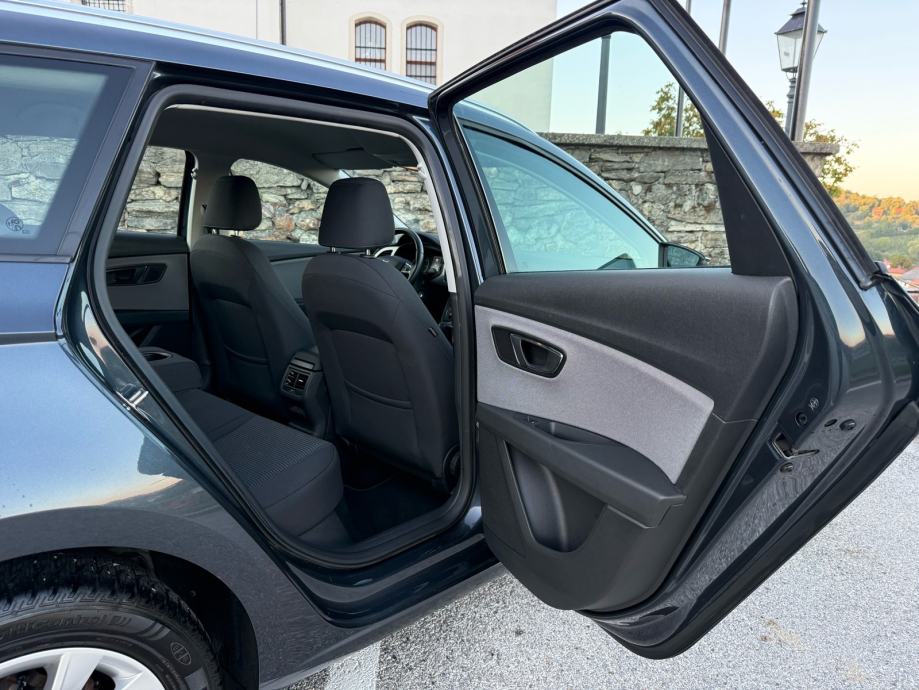 Seat Leon ST 1.6 TDI AUTOMATIK Style,Navigacija,Mali potrošač,Odličan, fotografija 19