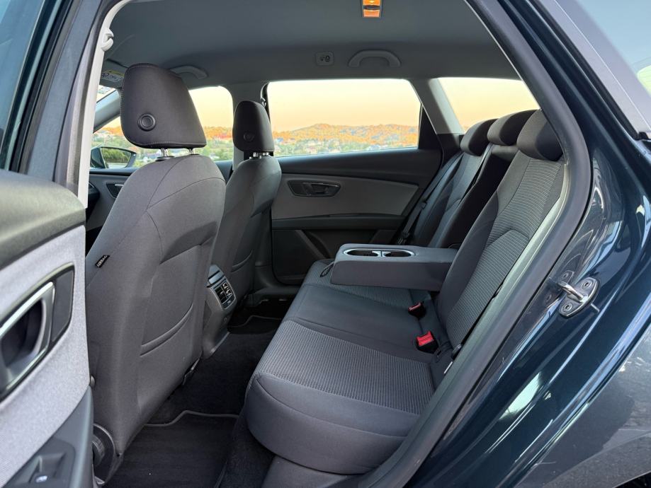 Seat Leon ST 1.6 TDI AUTOMATIK Style,Navigacija,Mali potrošač,Odličan, fotografija 17