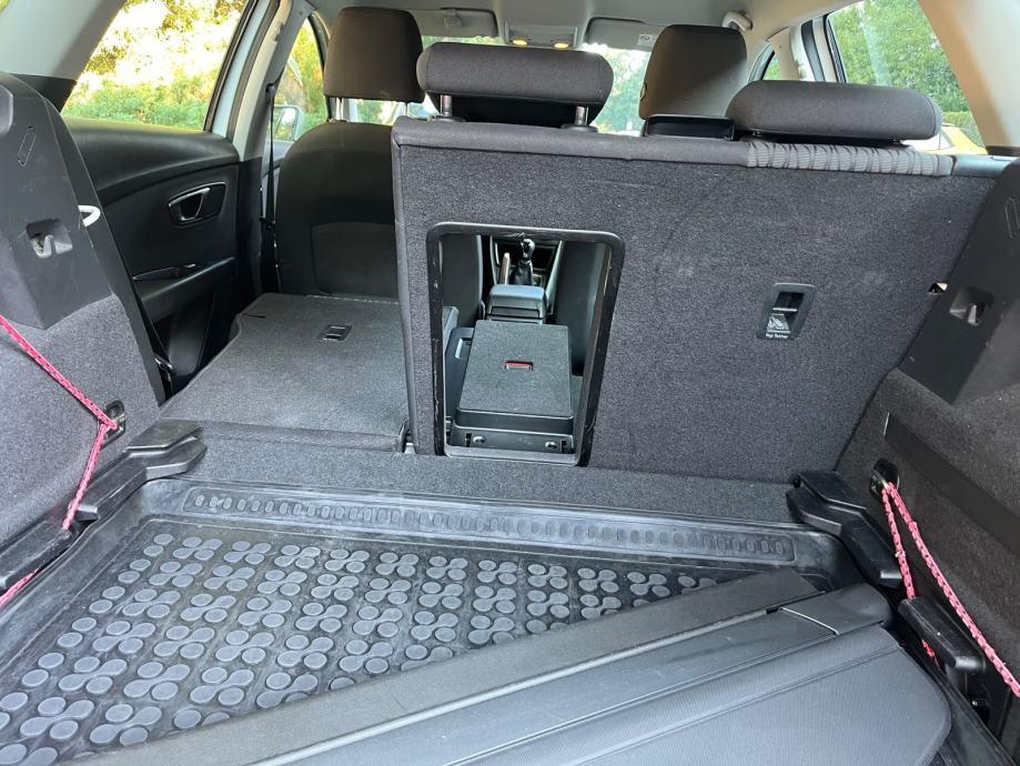 SEAT Leon ST 1.6 TDI Style 77 kW – 139.147 km – reg. 07/2027 – 2 ključ, fotografija 15
