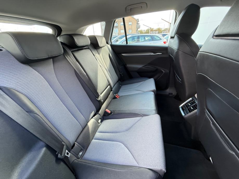 Škoda Enyaq iV 60 Executive 2022, fotografija 16