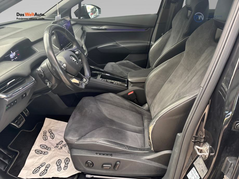 Škoda ENYAQ iV SportLine 80, fotografija 11