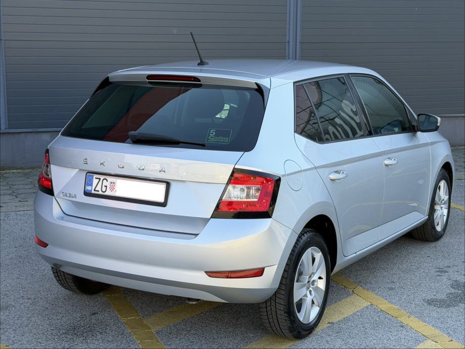 •SKODA FABIA 1,0 MPI•HR AUTO,KAO NOVI••SERVISNA,DVA KLJUCA••, fotografija 5