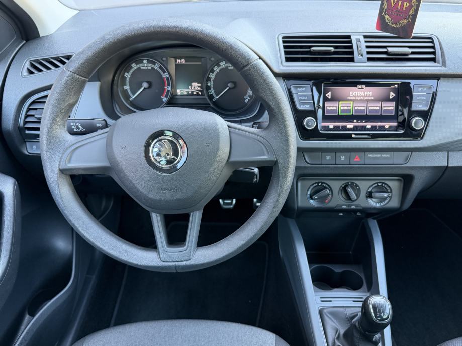 •SKODA FABIA 1,0 MPI•HR AUTO,KAO NOVI••SERVISNA,DVA KLJUCA••, fotografija 12