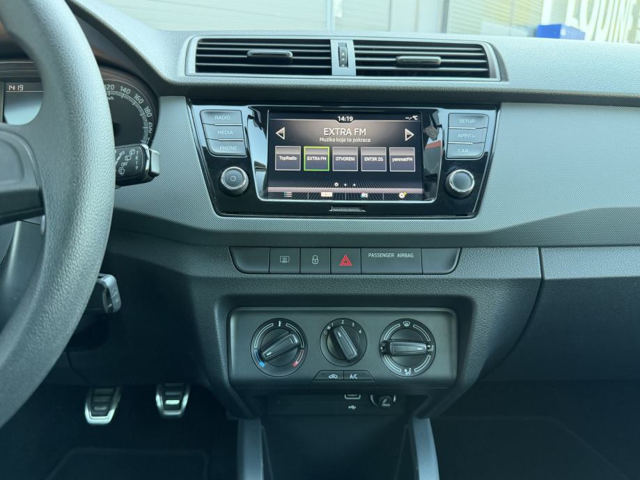 •SKODA FABIA 1,0 MPI•HR AUTO,KAO NOVI••SERVISNA,DVA KLJUCA••, fotografija 13