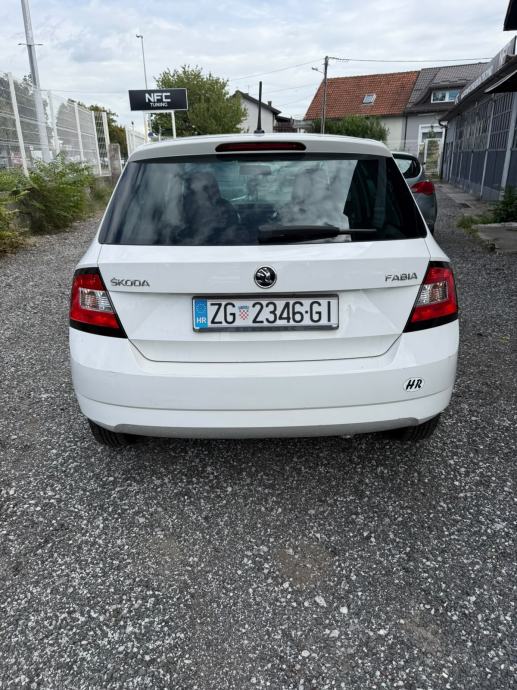 Škoda Fabia 1,0, fotografija 2