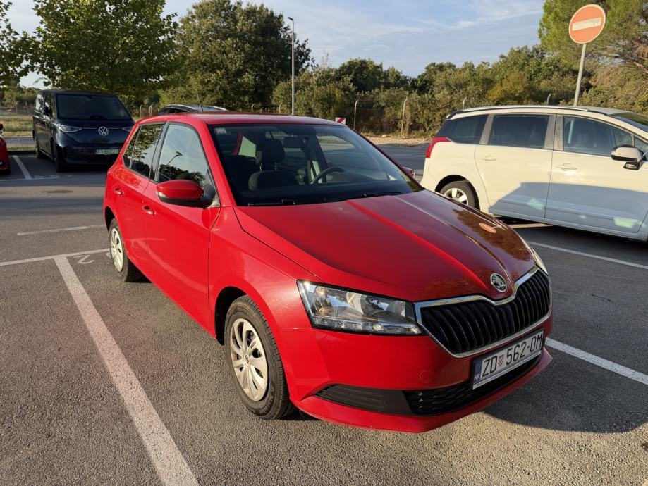 Škoda Fabia 1,0, fotografija 2
