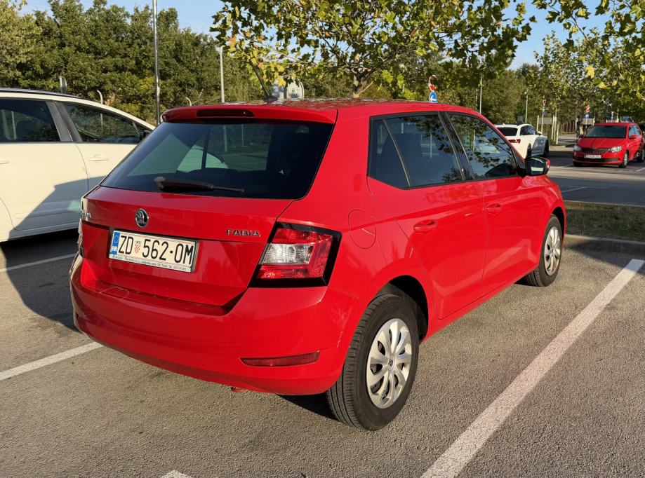 Škoda Fabia 1,0, fotografija 4