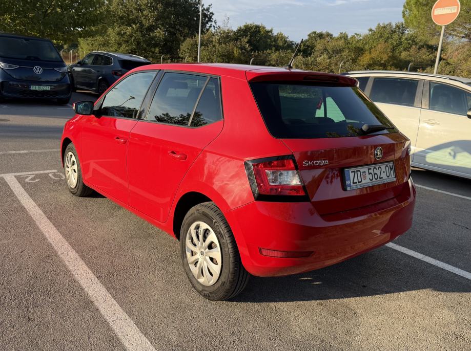 Škoda Fabia 1,0, fotografija 7