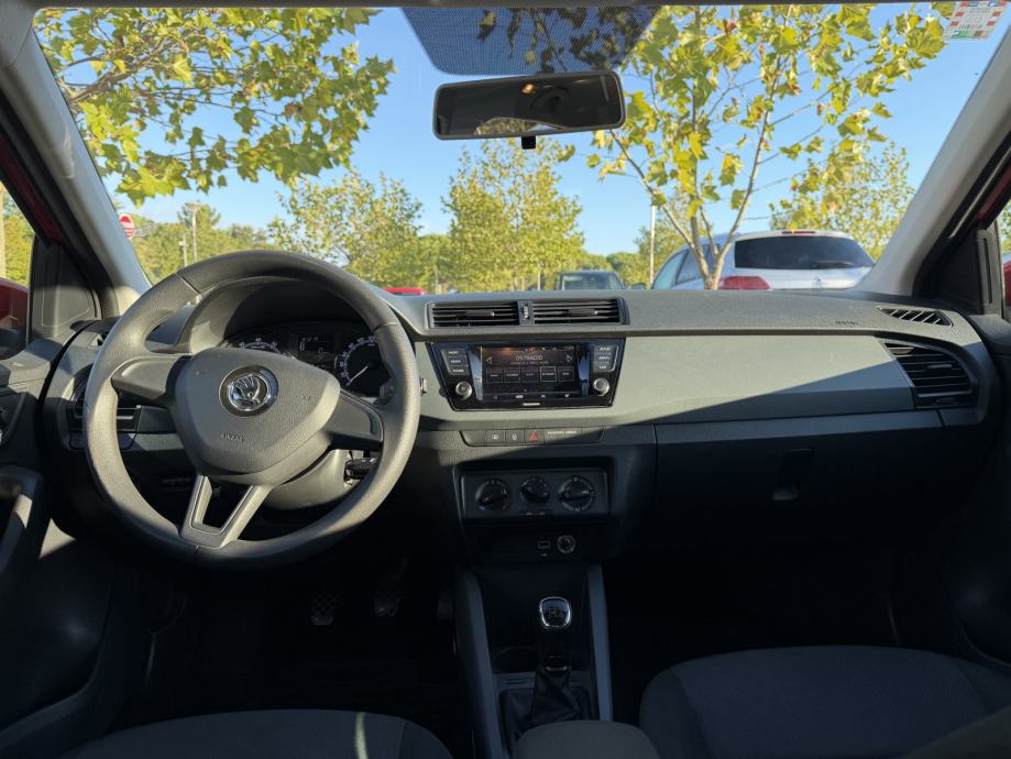 Škoda Fabia 1,0, fotografija 10