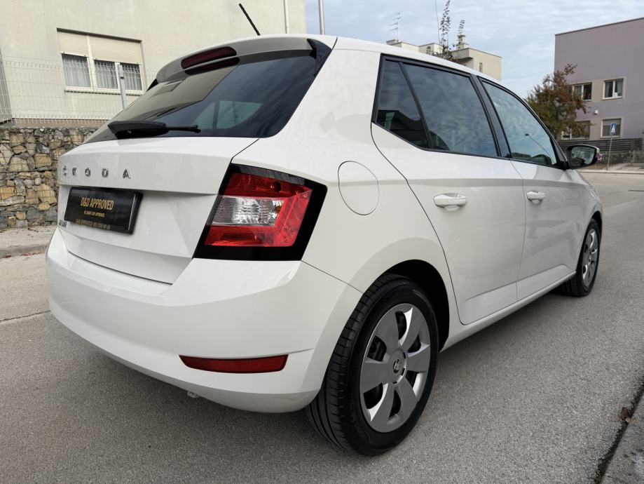 Škoda Fabia 1,0 TSI 95ks,JAMSTVO 12mj, NIJE UVOZ, REGISTRIRAN, U PDV-u, fotografija 8
