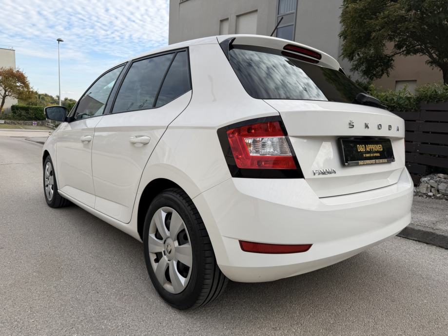 Škoda Fabia 1,0 TSI 95ks,JAMSTVO 12mj, NIJE UVOZ, REGISTRIRAN, U PDV-u, fotografija 6