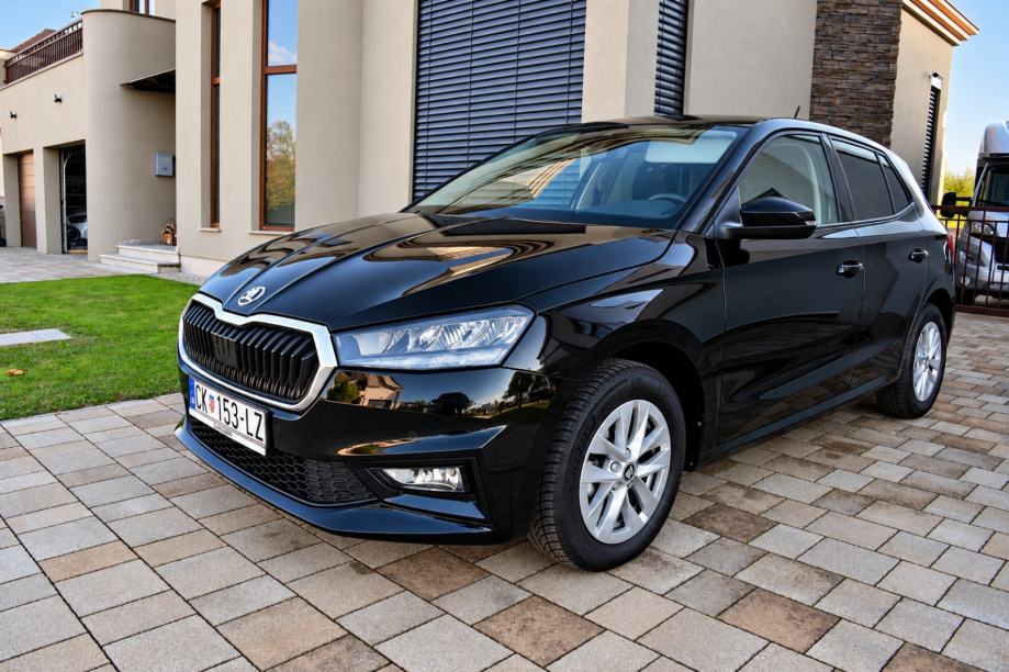 Škoda Fabia 1,0 TSI - PUNO OPREME, fotografija 2