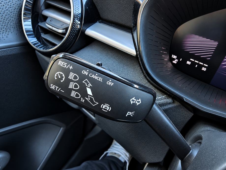 Škoda Fabia 1,0 TSI - PUNO OPREME, fotografija 11