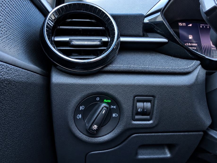 Škoda Fabia 1,0 TSI - PUNO OPREME, fotografija 12