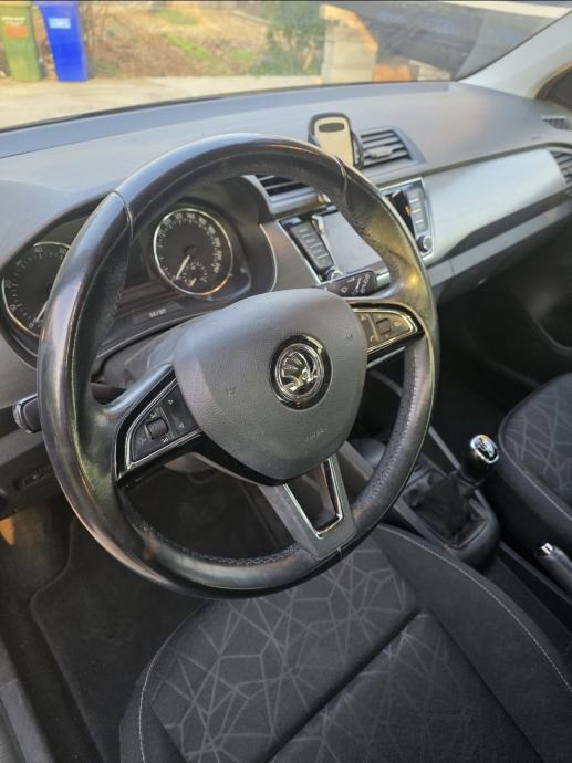 Škoda Fabia 1,0 TSI, fotografija 9