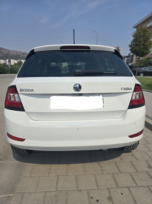 Škoda Fabia 1,0 TSI, fotografija 4