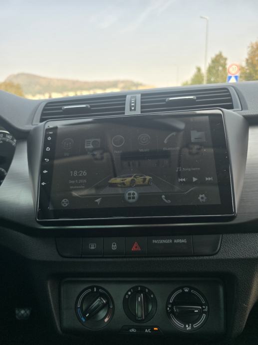 Škoda Fabia 1,0 TSI, fotografija 12