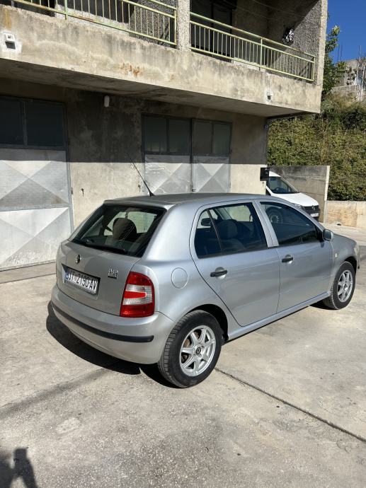 Škoda Fabia 1,2 12V, pogled izvana - slika 3