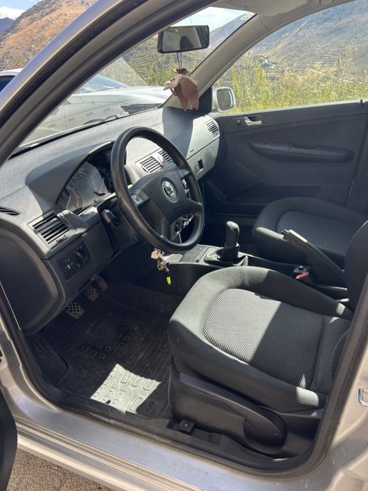 Škoda Fabia 1,2 12V, pogled izvana - slika 5