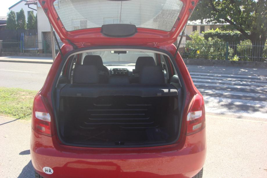 ŠKODA FABIA 1,2 HTP CLASSIC**REGISTRIRANA 07/27***KLIMA*****ODLIČNA**, fotografija 10