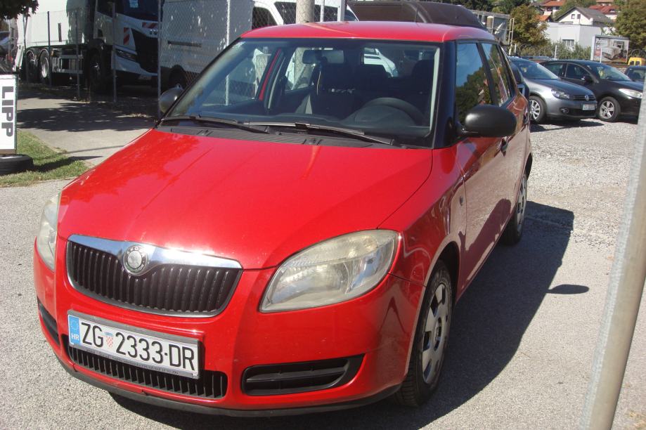 ŠKODA FABIA 1,2 HTP CLASSIC**REGISTRIRANA 07/27***KLIMA*****ODLIČNA**, fotografija 3