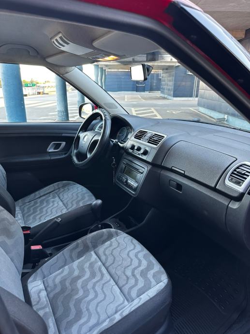 Škoda Fabia 1,2*Reg god dana 09/2027*Klima*Veliki servis*Super stanje*, fotografija 13