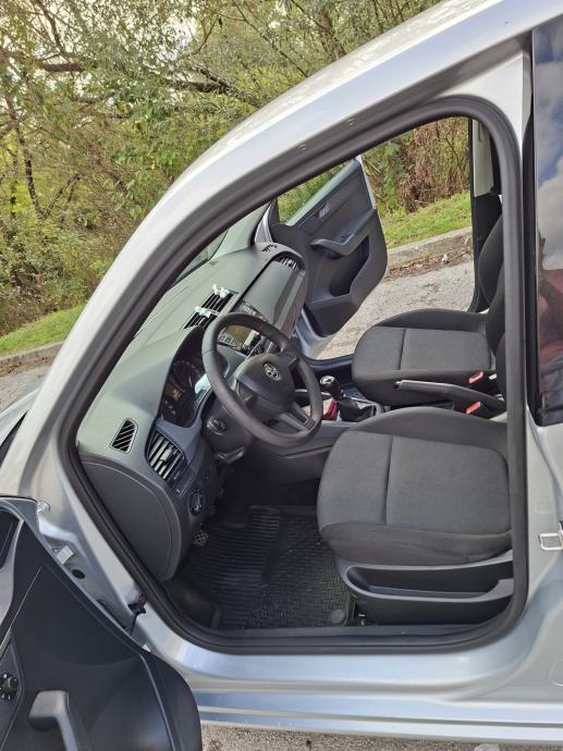Škoda Fabia 1.4, fotografija 4