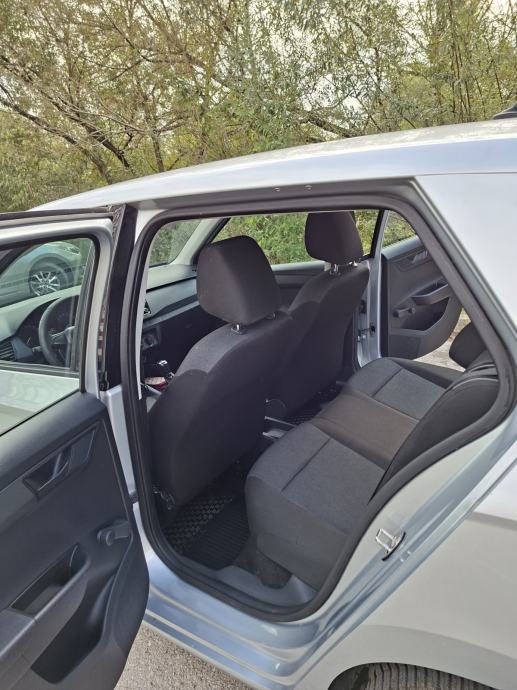 Škoda Fabia 1.4, fotografija 5