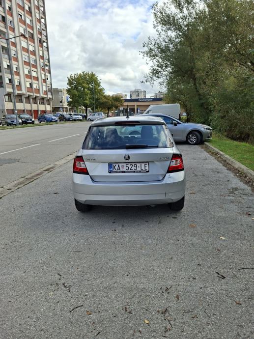 Škoda Fabia 1.4, fotografija 6