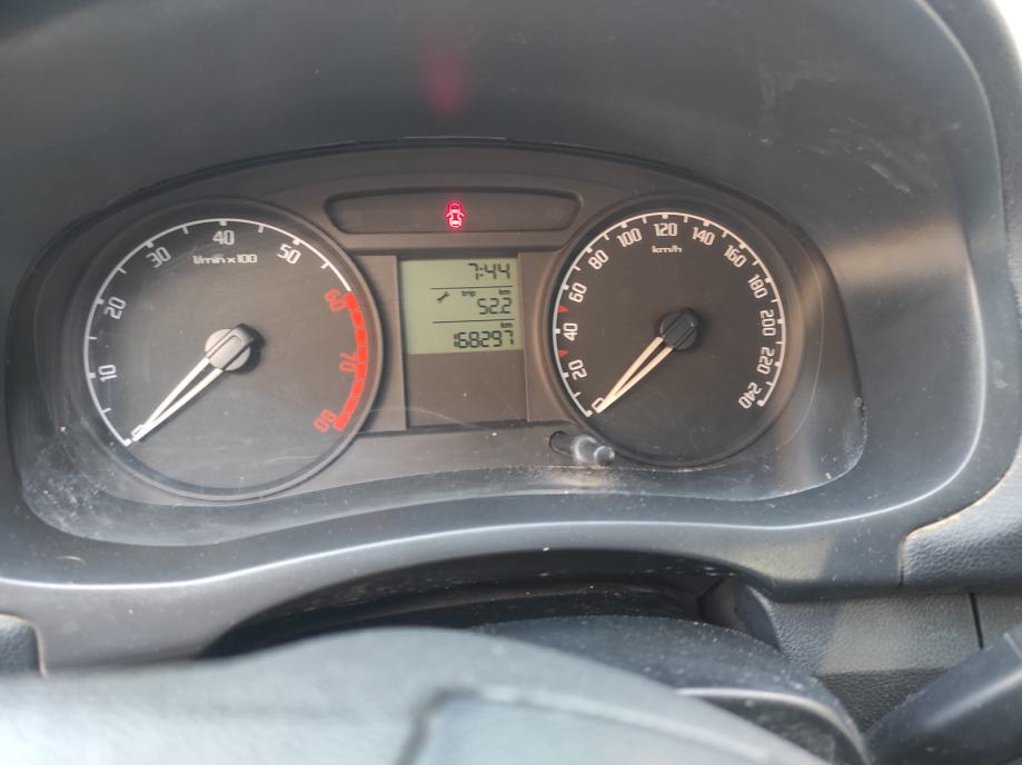 Škoda Fabia 1,2 BENZIN,KLIMA,SAMO 160 TKM.IMA POTVRDA,UREDNA, fotografija 13