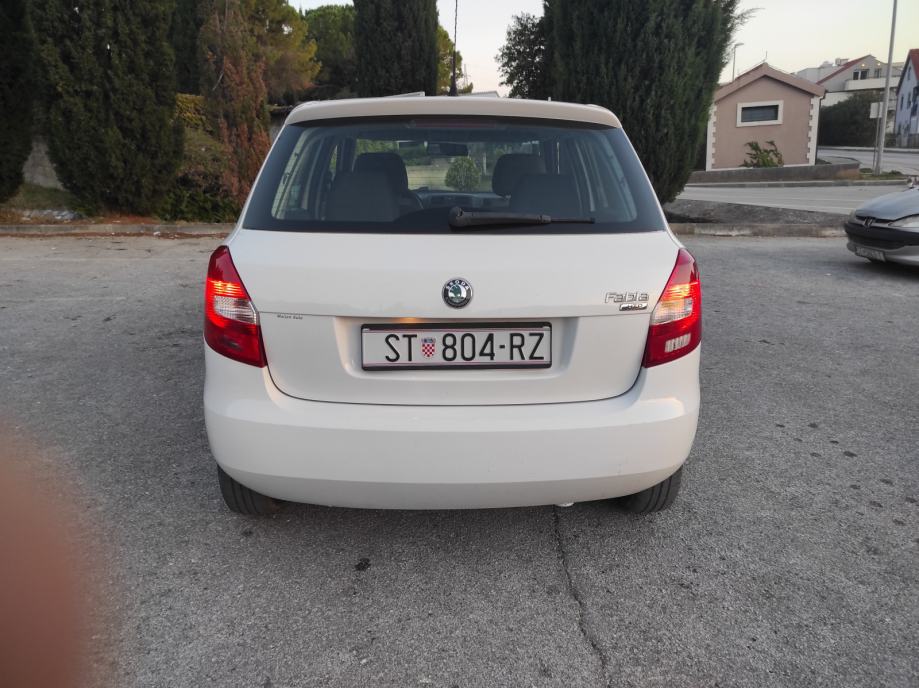 Škoda Fabia 1,2 BENZIN,KLIMA,SAMO 160 TKM.IMA POTVRDA,UREDNA, fotografija 3