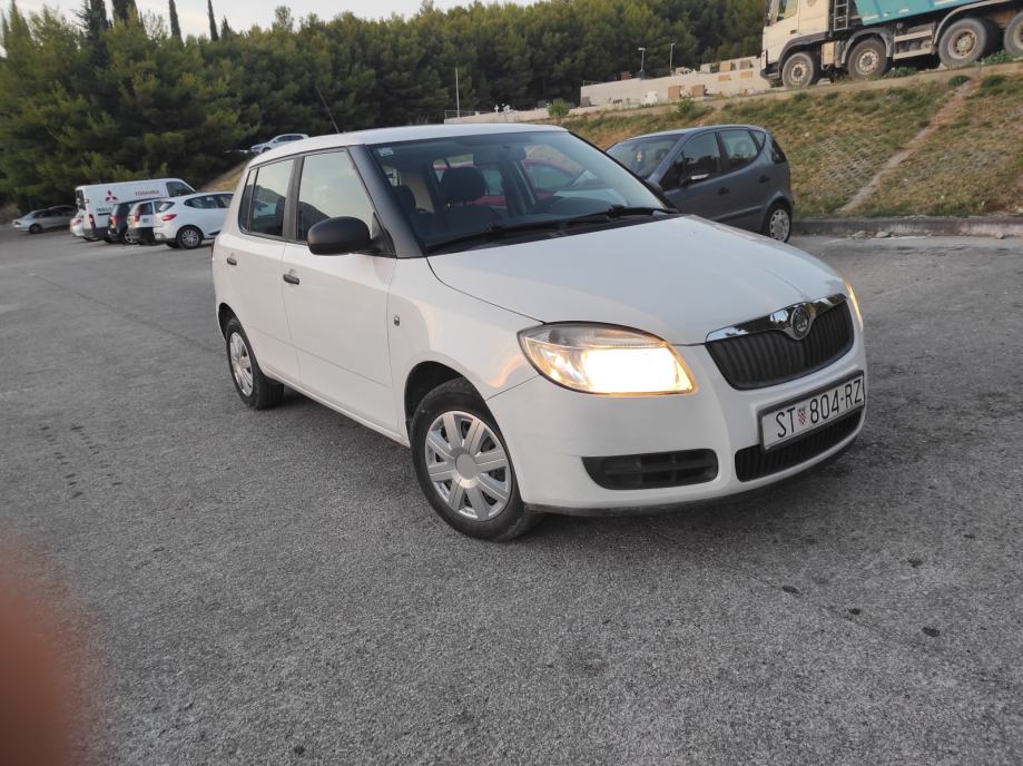 Škoda Fabia 1,2 BENZIN,KLIMA,SAMO 160 TKM.IMA POTVRDA,UREDNA, fotografija 4