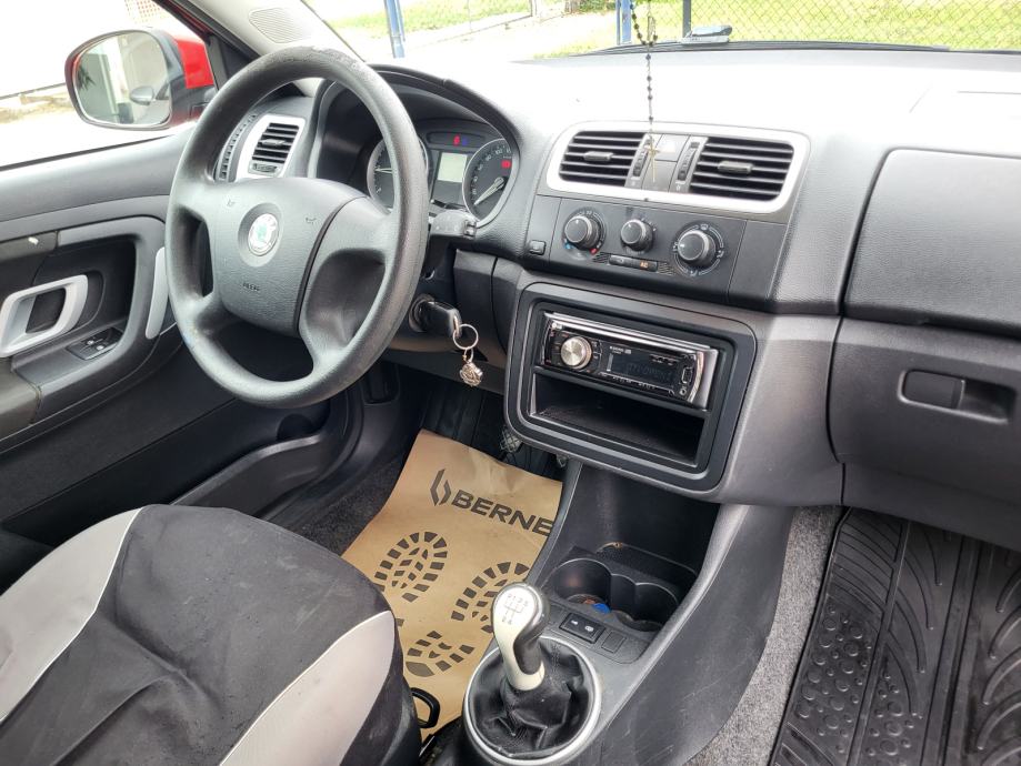 ŠKODA FABIA 1.4 TDI PD KLIMA SERVO AUTORADIO MP3 REG 01/2027, fotografija 2