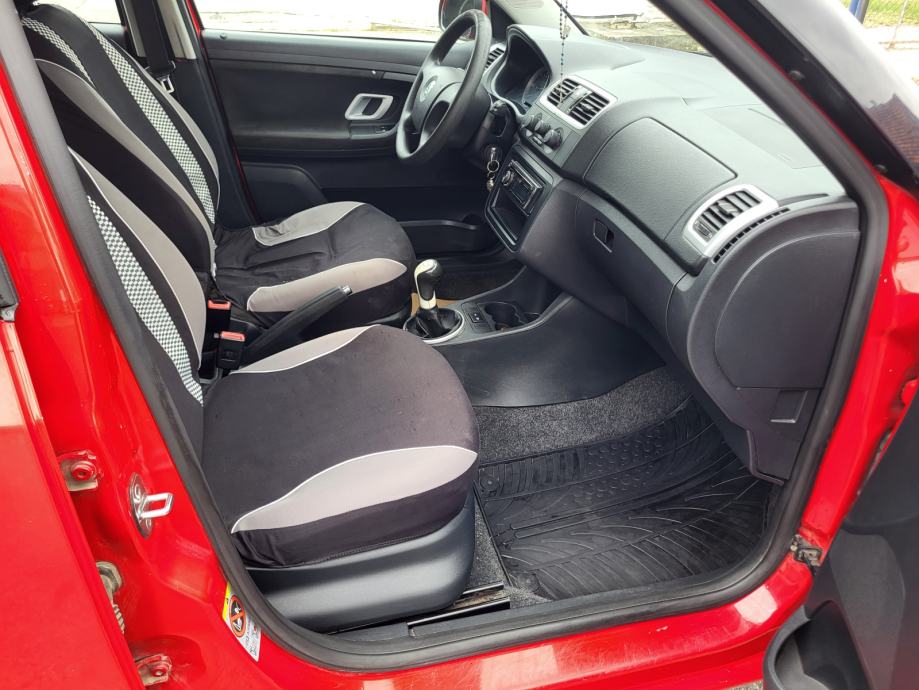 ŠKODA FABIA 1.4 TDI PD KLIMA SERVO AUTORADIO MP3 REG 01/2027, fotografija 13
