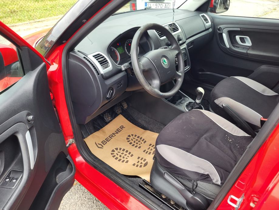 ŠKODA FABIA 1.4 TDI PD KLIMA SERVO AUTORADIO MP3 REG 01/2027, fotografija 15