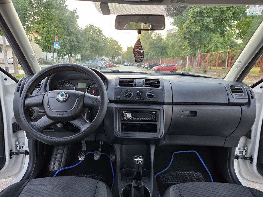 Škoda Fabia 1,6 TDI, 2013 god, reg. 01/27, top stanje !!, fotografija 9