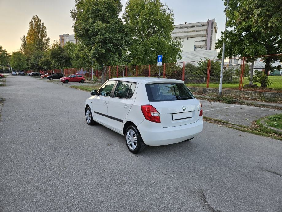 Škoda Fabia 1,6 TDI, 2013 god, reg. 01/27, top stanje !!, fotografija 3